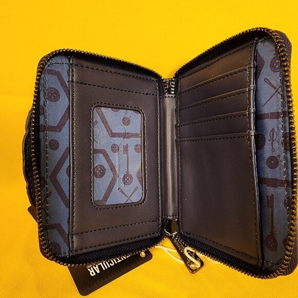Loungefly Coraline Portal Button Frame Lenticular Zip Wallet NEW - Picture 12 of 15